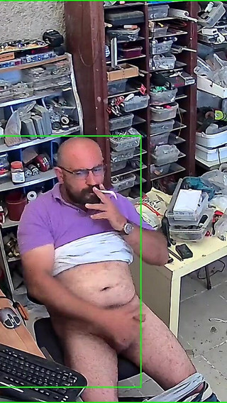 Bear Stepdaddy Caught on Security Camera