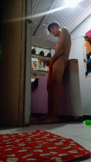 Quick Wank Before My Stepmom Comes Home