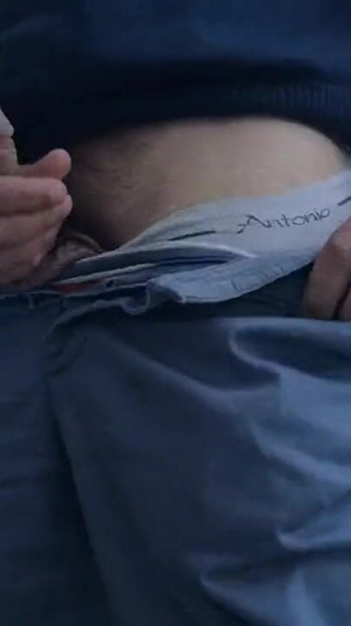 Jerking off Outside as Quick as I Can