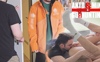 Hot Straight Twink Food Delivery Get's $ to Get Sucked, Rimmed and Fingered for the First Time