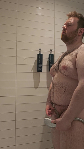 Chub Showers in Hotel