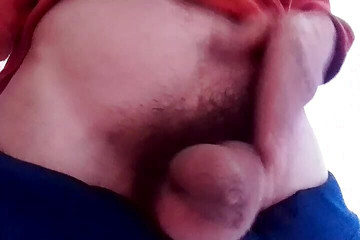 Sunny Leone's Pee Tribute