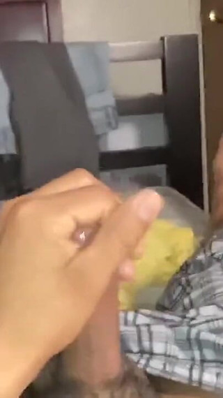 I Met a Pregnant Young Lady on the Plane and Caught Her in the Bathroom