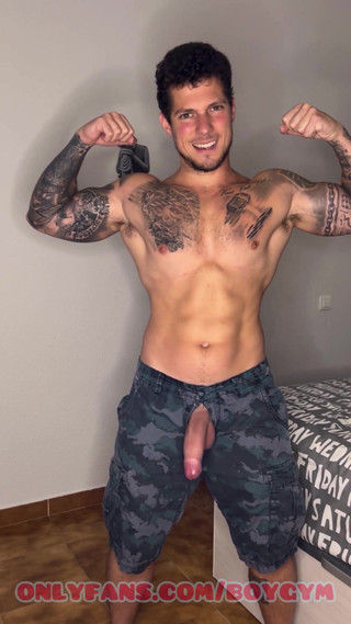 Military Gay Shows How His Weapon Cums