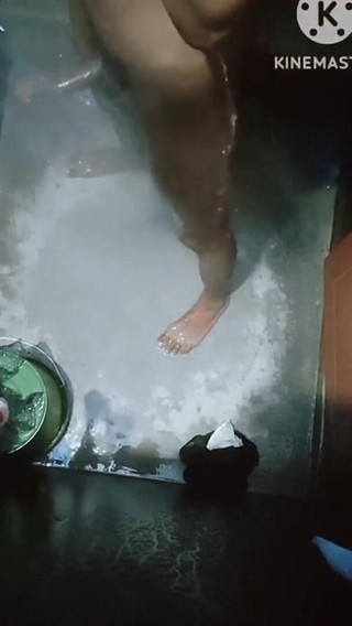 Bathroom Me Masti Time