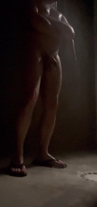 Caught a Twink's Nice Ass and and a Guy Pissing in the Gym Public Showers