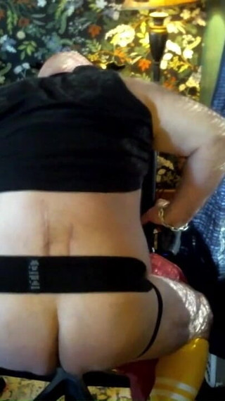 Beardaddychub Cums on Webcam