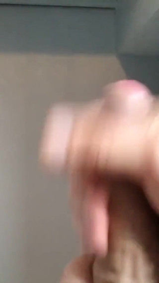 I Masturbate at My University in Secret!