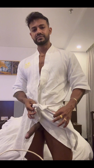 I’m Alone Here Wanna Join Me?