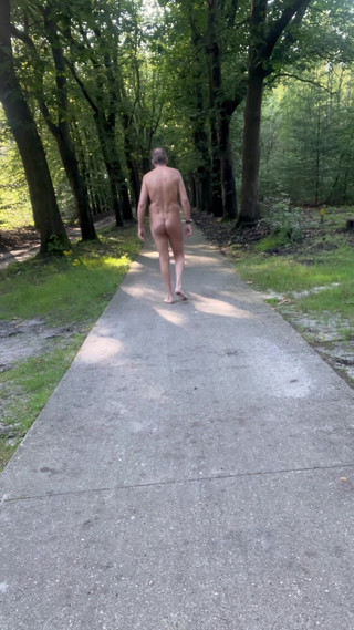 Naked Walking Seen by Many People