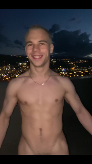 Jerking on Roof My House with Good View on Mountains