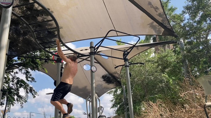 Alex Art - Film75433338