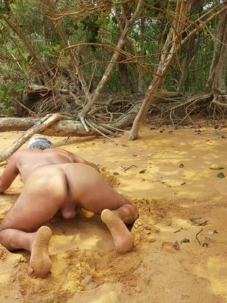 Sexy Naked Ladysilva on the Beach Comes Fuck My Hot Ass