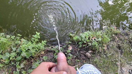 Long Pissing to the Water Makes Water Bubbly
