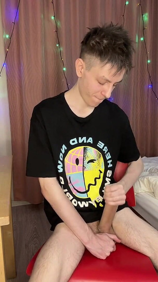 Quick Dorm Jerk Makes 23cm Cock Squirt Everywhere