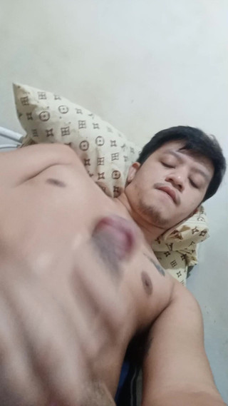 Wanking for My Stepdaddy!