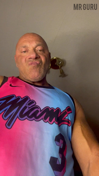 Mr Guru Solo Bodybuilder Stepdaddy Wank