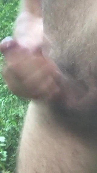 Solo Man Is Cumming in Tho Wood