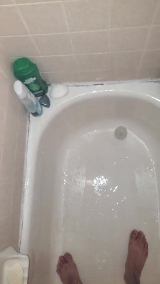 4K Uncut Straight Guy Jerking in the Shower