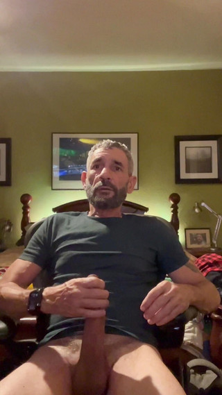 Jerking off the Macana