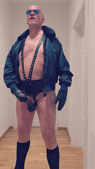 Leather Fetish Hunk Xl 7