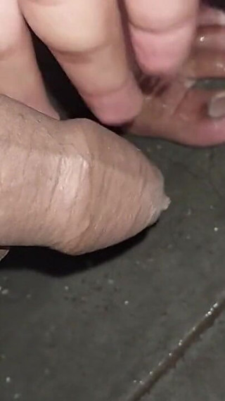 Desi Indian Big Cock Pissing