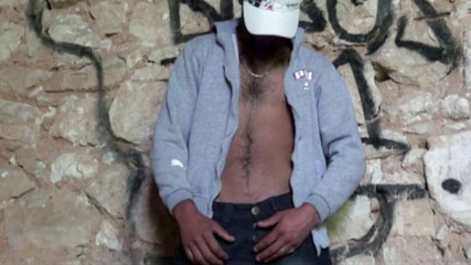 2 Straights Accept to Masturbates Cocks