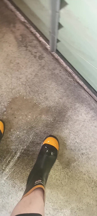 Pissing on Steel Toe Black Rubber Wellies
