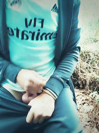 Piss Wanking, Drinking Piss and Close up Cum Shot in My Wet Trackies