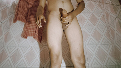 How to Masturbate in Bathroom