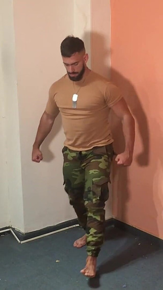 Maximo Soldier Is Training