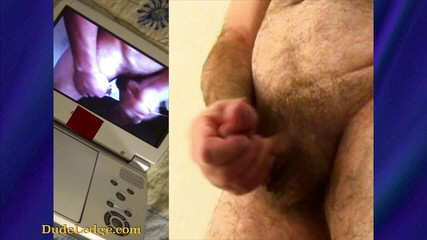 Coach Karl Jacks Off To Heinrich [824]