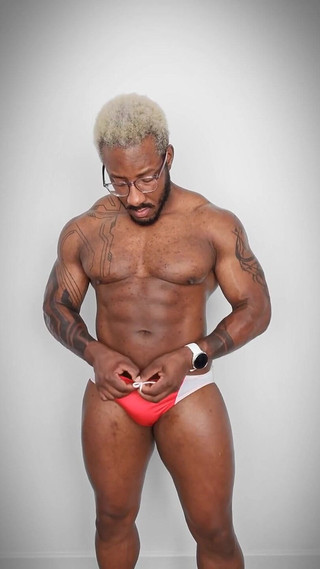 Showing off in Slowmo