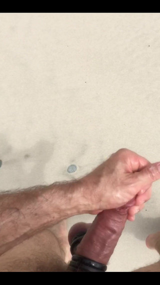 A walking masturbation at the beach, Part 2