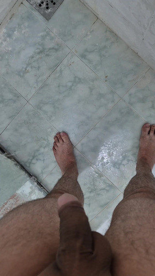 Shower pee. Lk dick