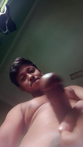 Asian Boy Big Black Cock Open the Clothes and Masterbration