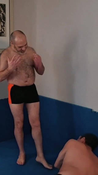 gutpunching with mcic.mp4