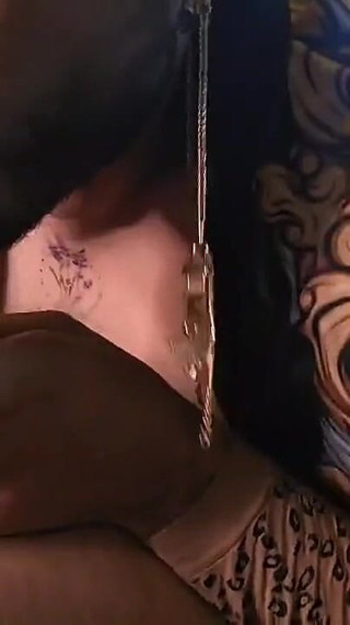 Iranische Femboy Spielt Mit Monster Dildo /