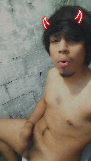 Ardiente Diablo En El Toilet