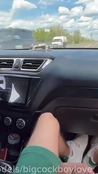 I'm Jerking off to a Taxi Driver in a Car Right on the Highway, Passers-by Spied on Me, and I Poured Cum on the Seat