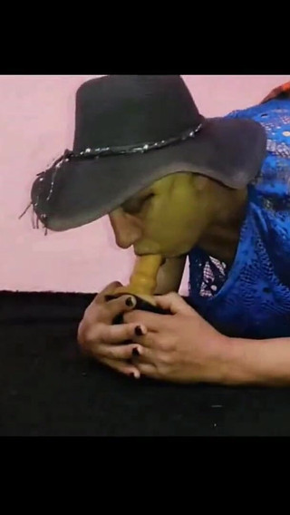 Jose Castell Preto Brinca Com Sapatos 1