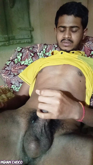 Sexy Cumshot by an Indian Boy