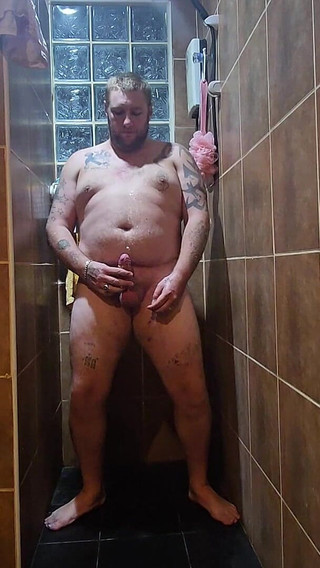 Jimbob Pissing on His Feet and Stomach