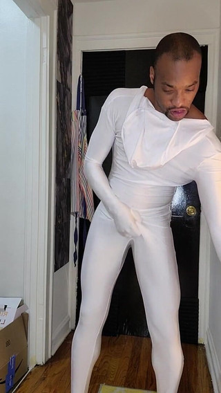 Kenniejai Wears Whte Spandex and Cums